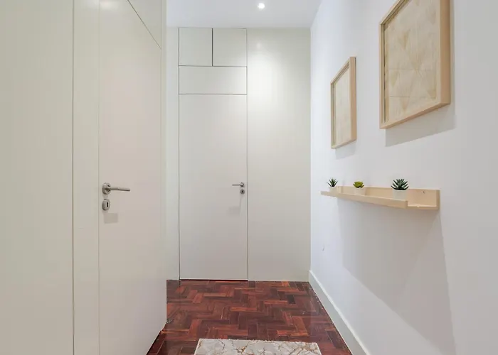 Appartement Renovated&quiet 1-bedroom In Santa Catarina