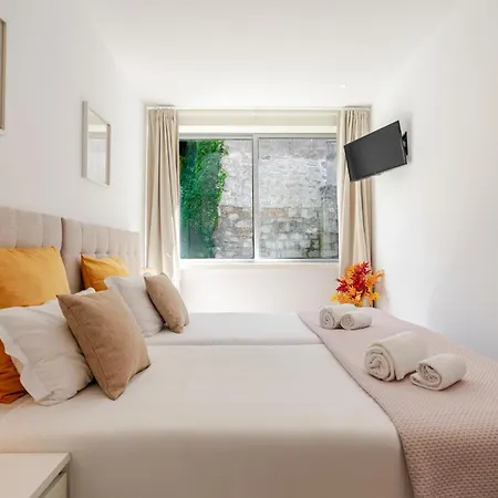 Renovated & Quiet 1-bedroom In Santa Catarina * Porto
