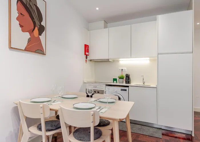 Apartament Renovated & Quiet 1-bedroom In Santa Catarina Porto