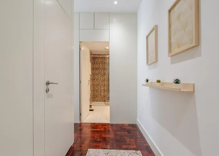 Renovated & Quiet 1-bedroom In Santa Catarina Porto